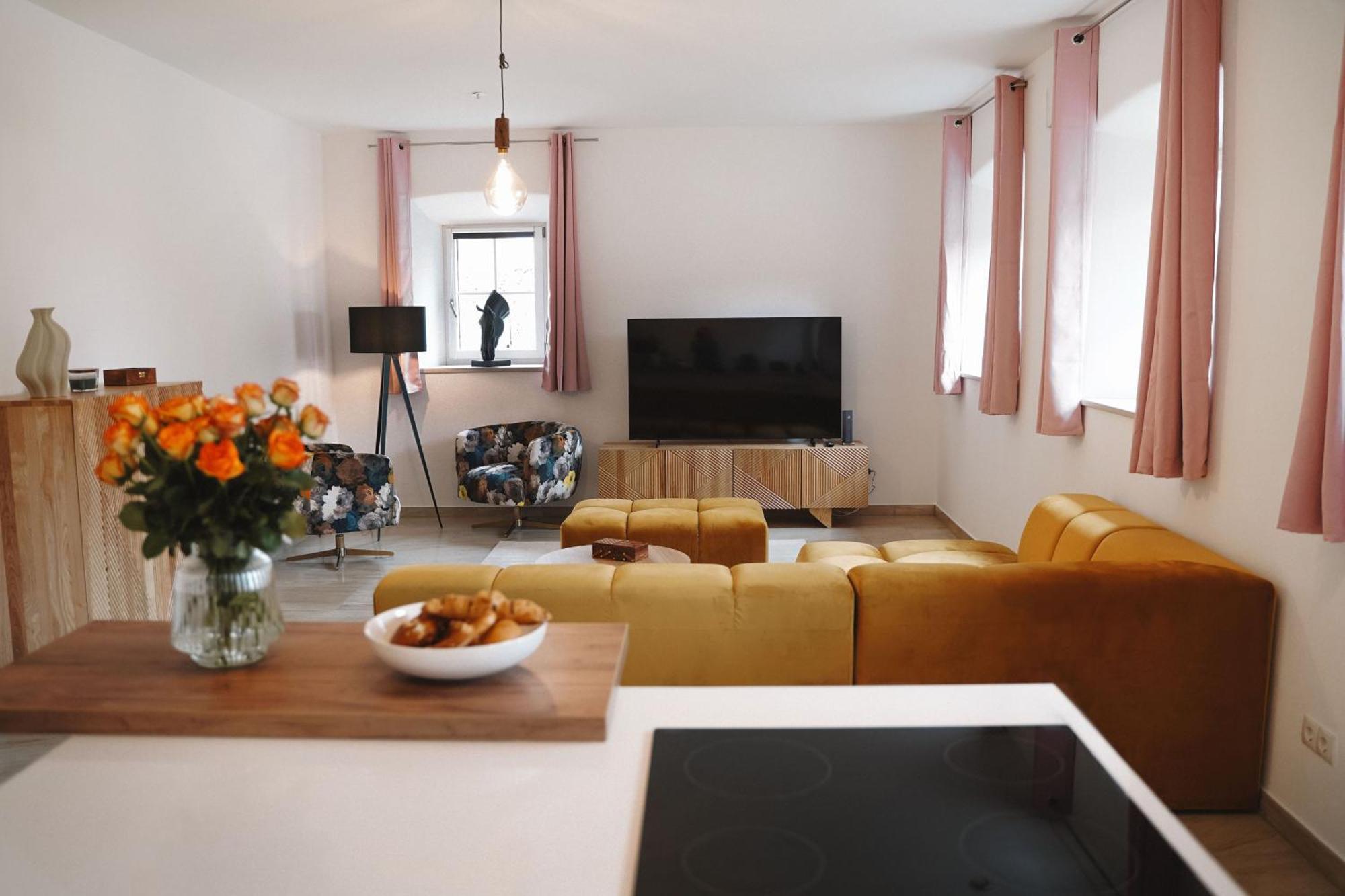Black Horse Family Apartment - Barrierearm - Pfotenglueck - Familienzeit By Loewenherz Homes Stephanskirchen Exterior photo