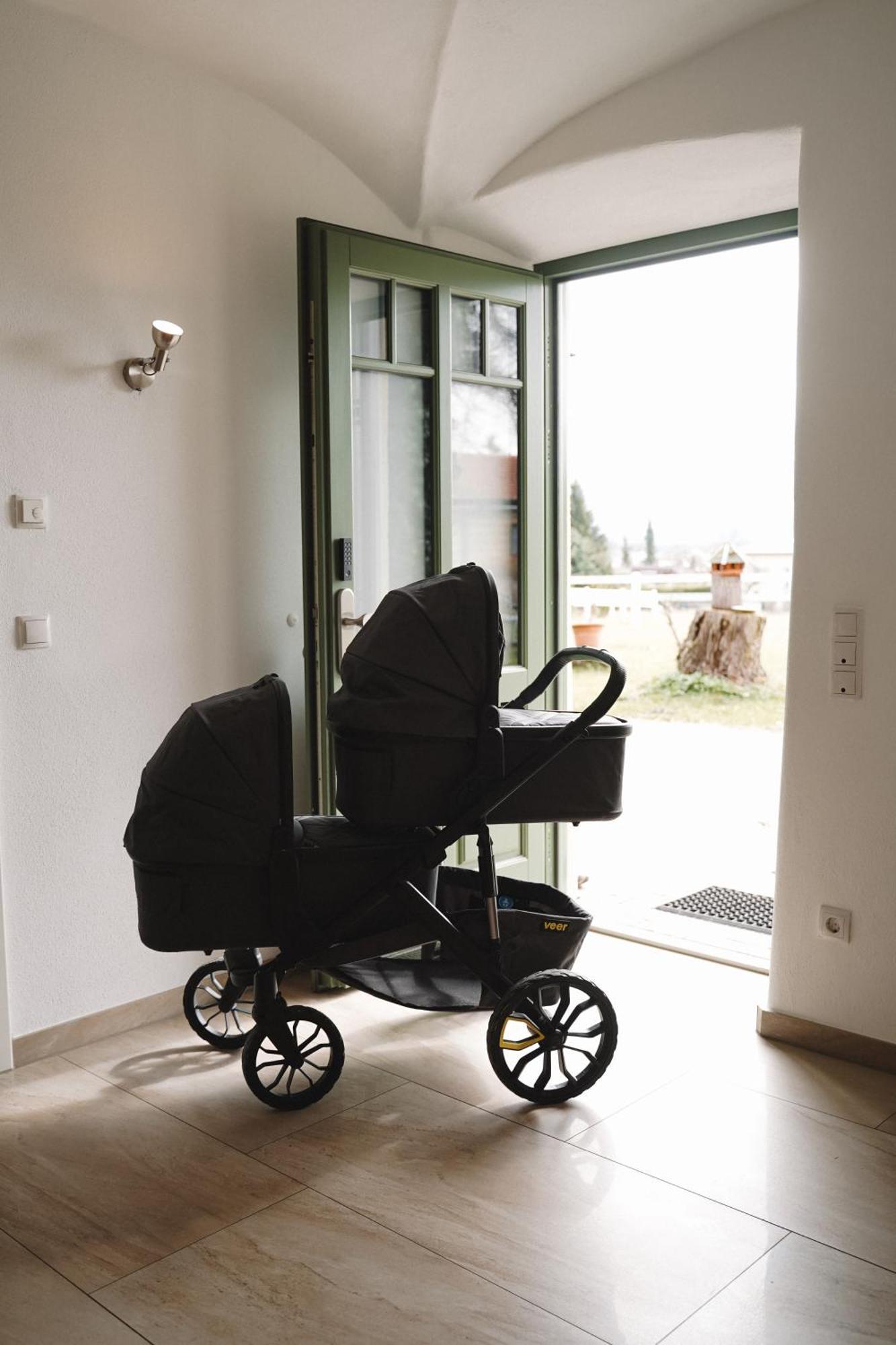 Black Horse Family Apartment - Barrierearm - Pfotenglueck - Familienzeit By Loewenherz Homes Stephanskirchen Exterior photo
